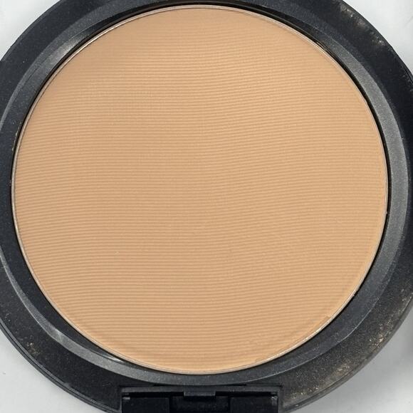 MAC Studio Fix Powder Plus Foundation C5.5 Original Formula - Picture 5 of 5